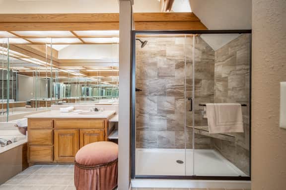 Table Rock Landing - Unit 15 - Image 2