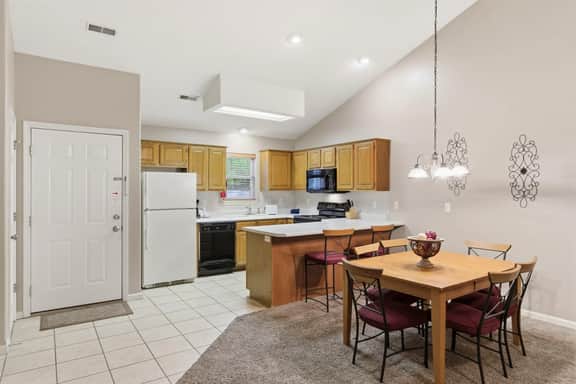 OakRidge - Condo 724 AB | WK | 2 BR | DNR | TAN - Image 5