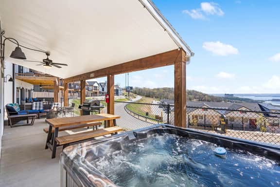 Chateau North - 5 O'Clock Somewhere Lodge - 5 BD - Image 3