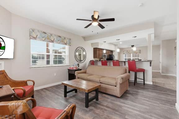 Greensview 211 - 2 BD | DX - Image 2