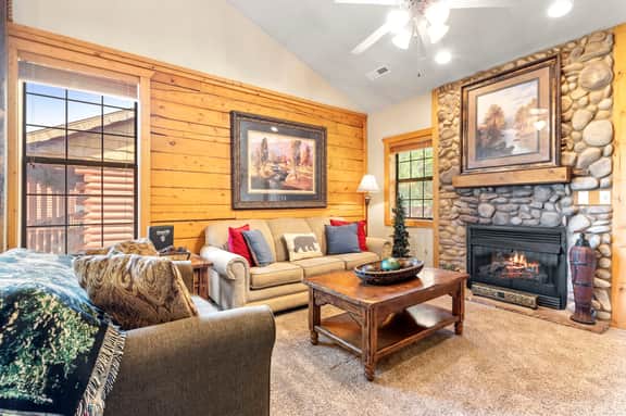 Cabins at Grand Mountain - Cabin 117 - 2 BD | WK | PY - Image 2
