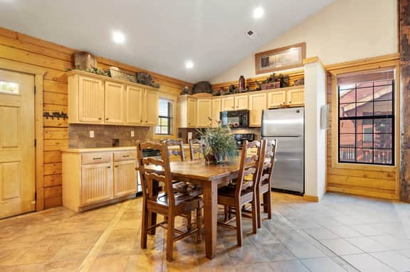 Cabins at Grand Mountain - Cabin 117 - 2 BD | WK | PY - Image 3