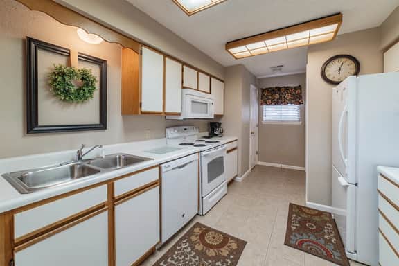 Foothills C-10 - 2 BD | WK - Image 5