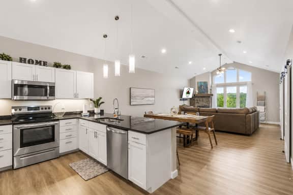 Foothills G-307 - 3 BD | PMR - Image 4