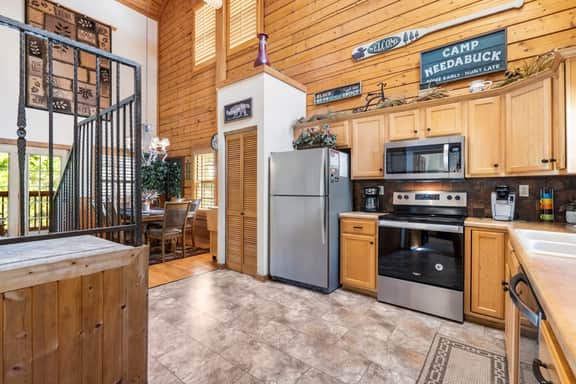 Cabins at Grand Mountain - Cabin 201 - 2 BD | PMR - Image 2