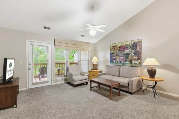 OakRidge - Condo 740 AB | WK | 2 BD - Image 2