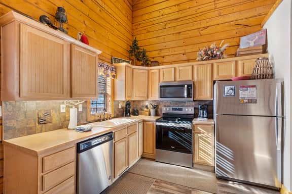 Cabins at Grand Mountain - Cabin 205/207 - 4 BD | PMR | WK | CN - Image 4