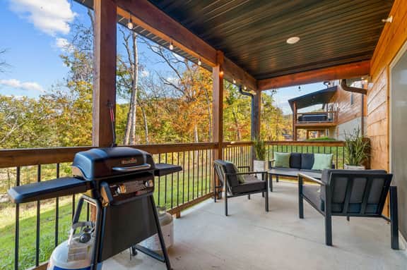 Tall Timbers - Duckingham Palace - 2 BD - Image 3