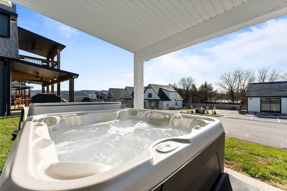Branson Cove - Latitude Adjustment Lodge - 6 BD | WK - Image 3