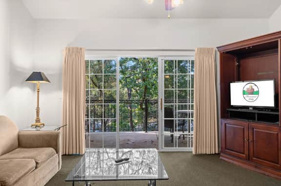 French Quarter - Condo 242C - 2 BD + L - Image 2
