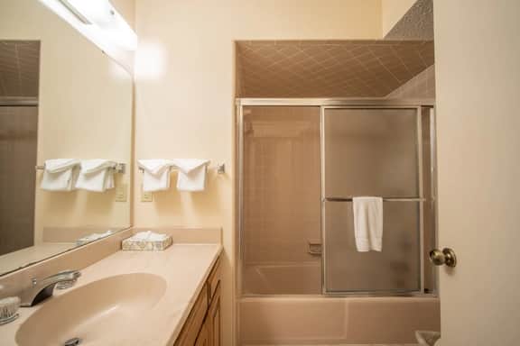 Table Rock Landing - Unit 13 - Image 5