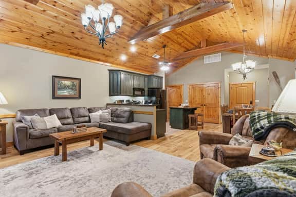 Trophy Run - Bud's Fishing Cabin - 2 BD - Image 2