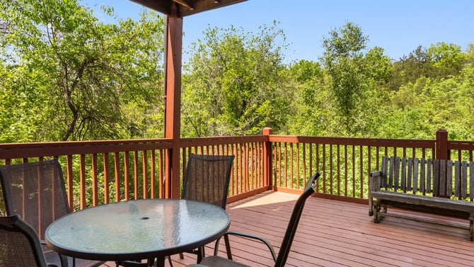 Romantic Cabins at Grand Mountain: Branson Couples’ Getaway Guide