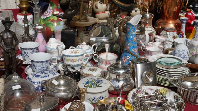 What Are The Top Antique Stores in Branson?